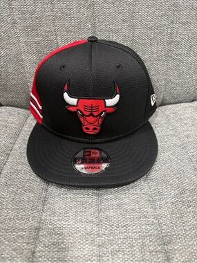 New Era Chicago Bulls Black & Red 9FIFTY Snapback Hat